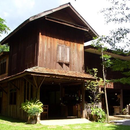 Tanita House Bed & Breakfast Chiang Mai Bagian luar foto
