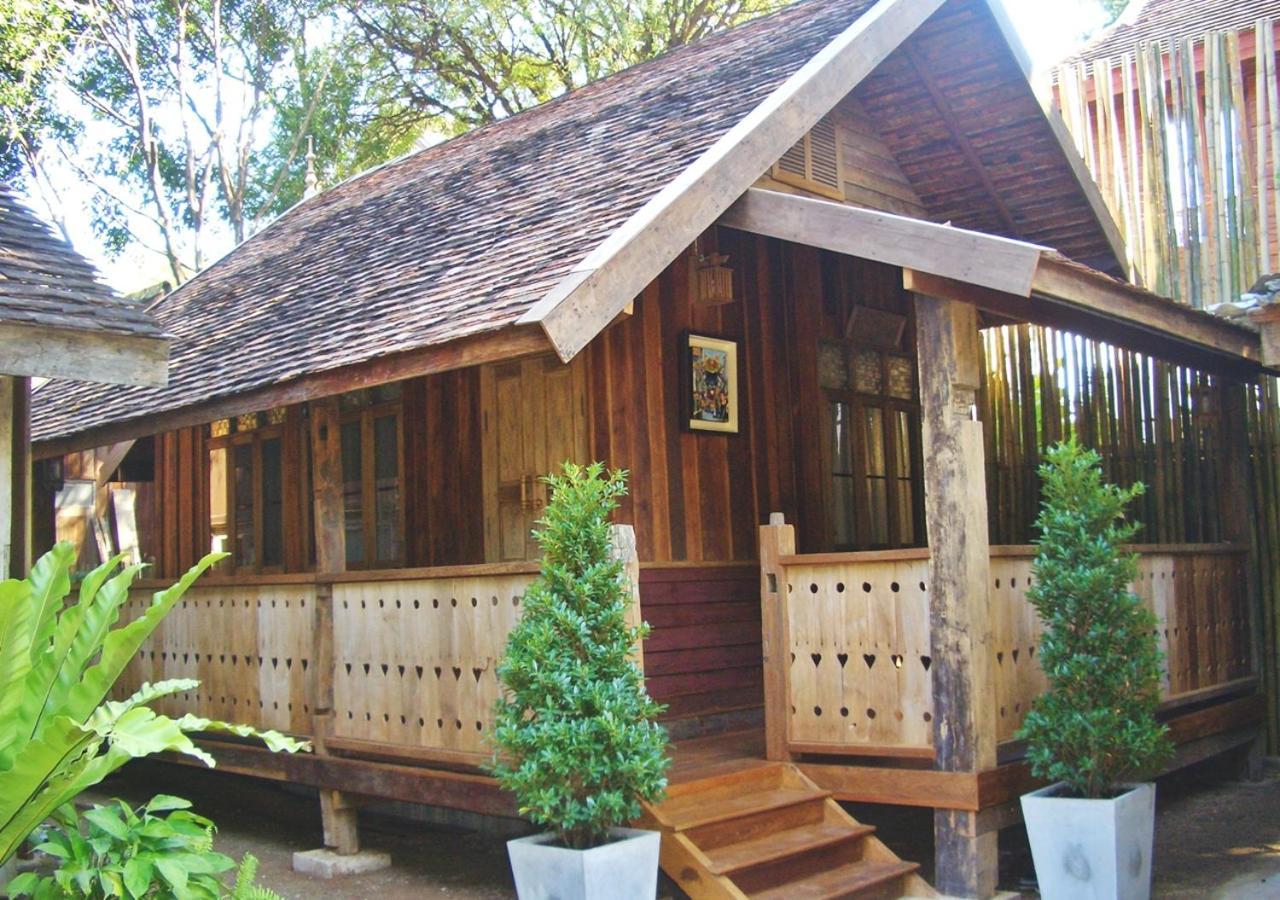 Tanita House Bed & Breakfast Chiang Mai Bagian luar foto
