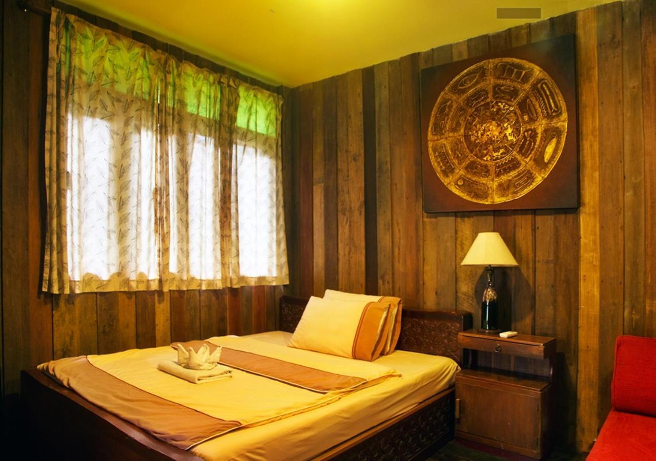 Tanita House Bed & Breakfast Chiang Mai Bagian luar foto