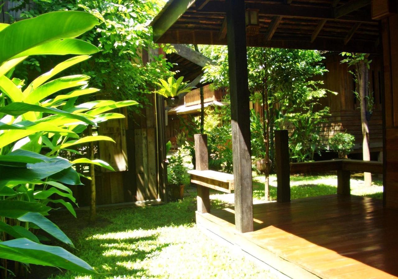 Tanita House Bed & Breakfast Chiang Mai Bagian luar foto