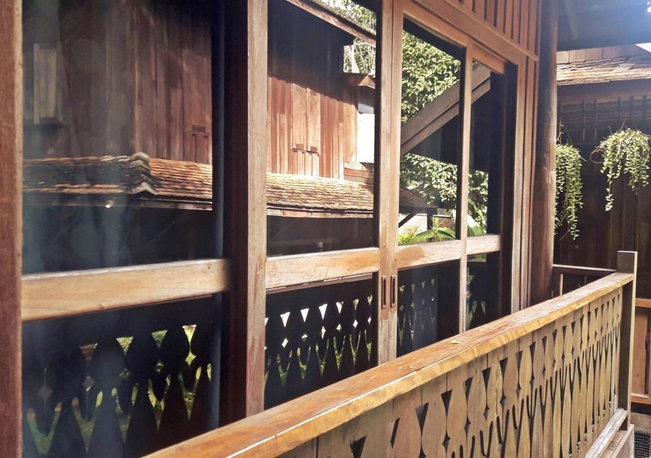 Tanita House Bed & Breakfast Chiang Mai Bagian luar foto